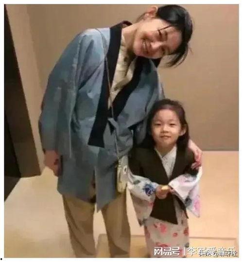 娱乐吃瓜女主,揭秘吃瓜女主的逆袭之路 第2张 娱乐吃瓜女主,揭秘吃瓜女主的逆袭之路 第2张