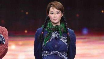 娱乐吃瓜女星敬酒,随和敬酒展现明星风范 第3张 娱乐吃瓜女星敬酒,随和敬酒展现明星风范 第3张