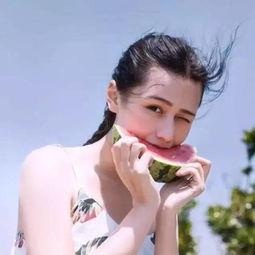 娱乐吃瓜头像女,潮流与个性的完美融合 第1张 娱乐吃瓜头像女,潮流与个性的完美融合 第1张