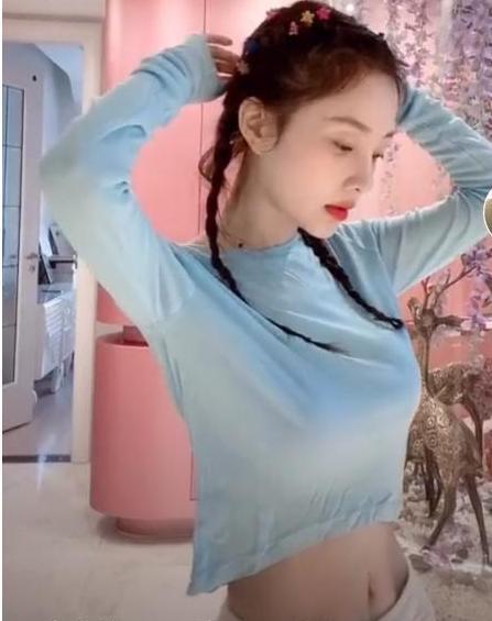 李小璐娱乐吃瓜视频,揭秘吃瓜视频背后的真相 第2张 李小璐娱乐吃瓜视频,揭秘吃瓜视频背后的真相 第2张