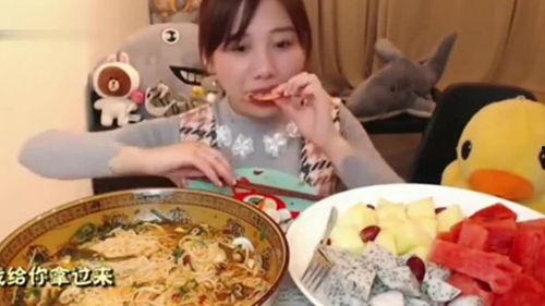 娱乐吃瓜君大碗,揭秘娱乐圈那些不为人知的幕后故事 第3张 娱乐吃瓜君大碗,揭秘娱乐圈那些不为人知的幕后故事 第3张