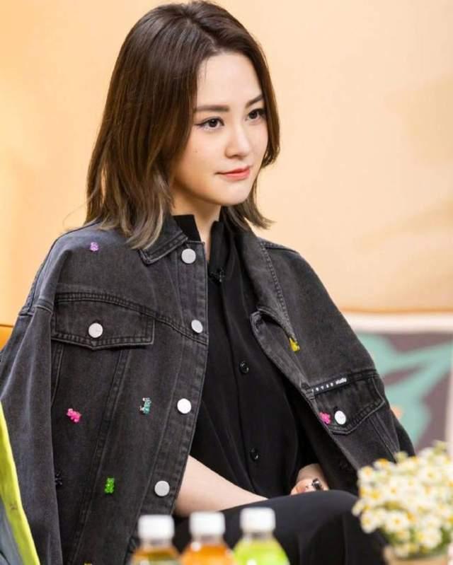 娱乐吃瓜女艺人红后,女艺人爆红背后的心酸与挑战