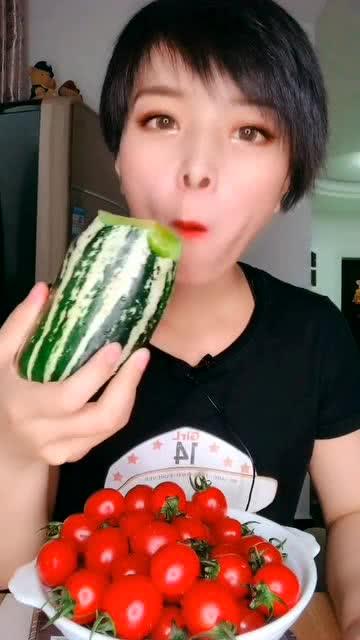 娱乐吃瓜播报,揭秘明星幕后故事 第2张 娱乐吃瓜播报,揭秘明星幕后故事 第2张